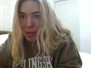 girl
        maddymurphy cam image #3309901