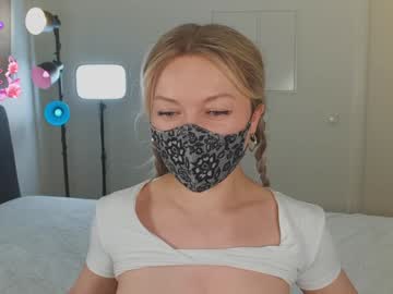 girl
        blondehottiek cam image #4771903
