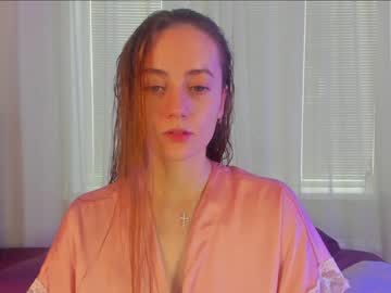 girl
        angelina_new cam image #2693510