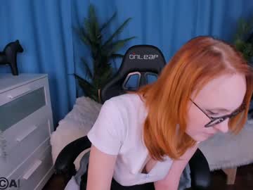 girl
        ella_hughes_ cam image #2687133