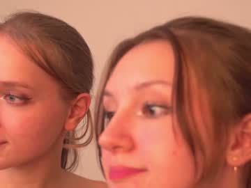 girl
        wwe_kissa cam image #6091624