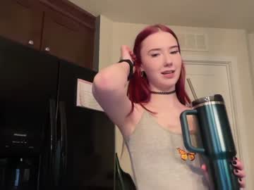 girl
        petite_scarlettt cam image #3675404