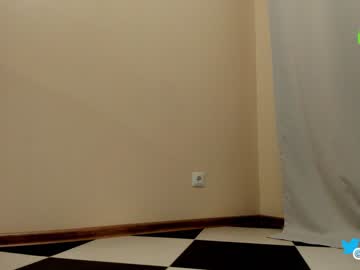 girl
        hollyextra cam image #2711951