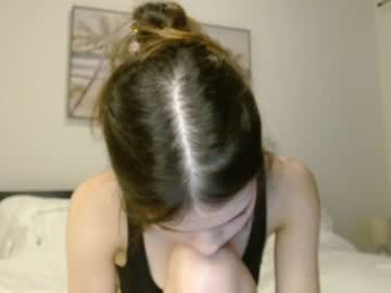 girl
        miafosterx cam image #3210141