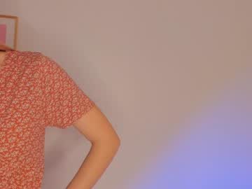 girl
        melinaestes cam image #1098906