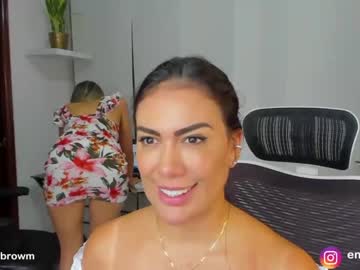 couple
        emillybrowm cam image #1245359