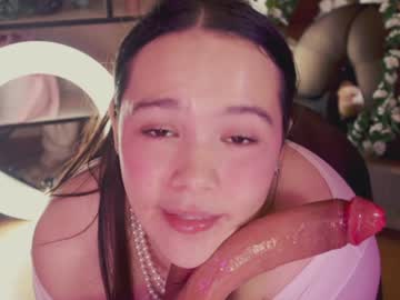 girl
        chery_lady22 cam image #6349636