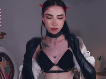 girl
        dance_kuduro cam image #4329521