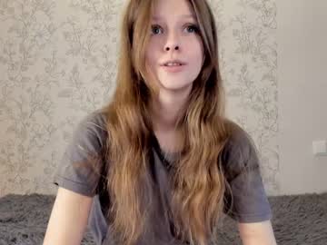 girl
        alainaestrada cam image #2664073