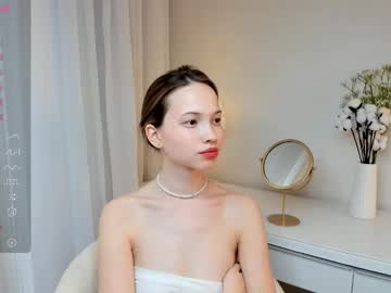 girl
        sunnivagaillard cam image #6587448
