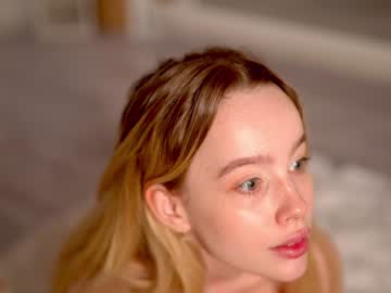 girl
        mother__of__dragons cam image #5256959