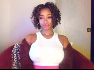 girl
        napudi1 cam image #409270