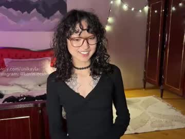 girl
        _octopussy_ cam image #6155696