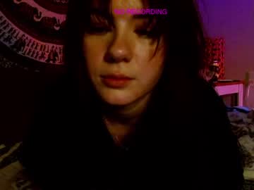 girl
        _modestmouse cam image #769795