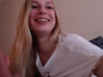 girl
        magic_couple13 cam image #2077017