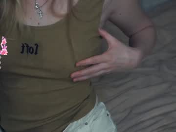 girl
        rexellagreaves cam image #6000159