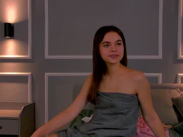 girl
        lindamassa cam image #372160