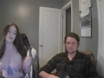 couple Live Cam Girls Love To Strip Naked For Their Viewers with 2damntallproductions