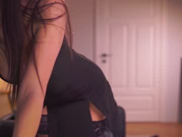 girl
        _mariarty_ cam image #3179821