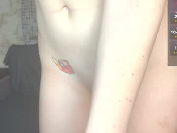 girl
        zoe__0 cam image #5217108