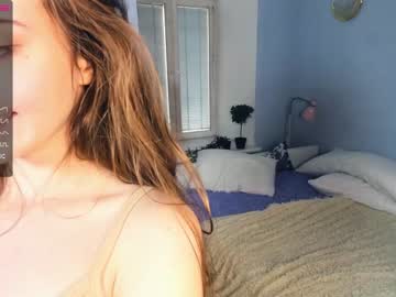 girl
        morning_smilee cam image #1331134