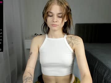 girl
        scarlett_711 cam image #53764