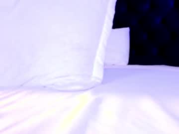 girl
        amberalena cam image #6210305