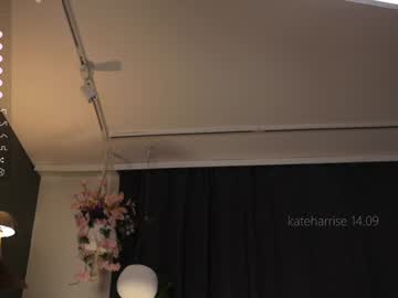 girl
        kateharrise cam image #5037571
