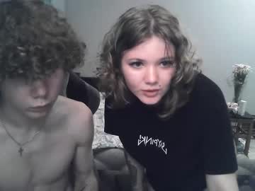 couple
        bestiefreaks cam image #1850330
