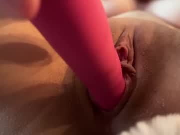 girl
        rosykindred cam image #3551815