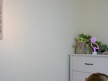 girl
        molly__meow cam image #4277318