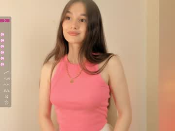 girl
        juliepenningtona cam image #1860694