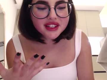 girl
        playnofuckinggames cam image #1139405