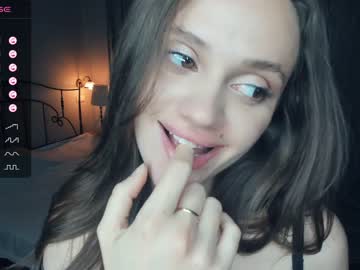girl
        flame_in_eyes cam image #2216187
