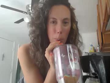 girl
        sixfootsiren cam image #4857461