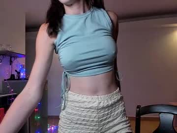 girl
        petite_doll49 cam image #5797333