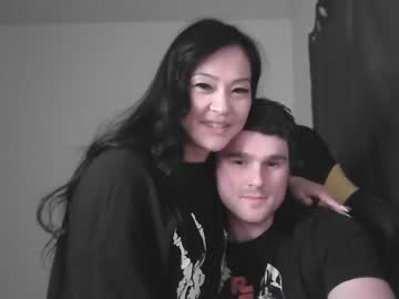 couple
        duke_bronson cam image #494906