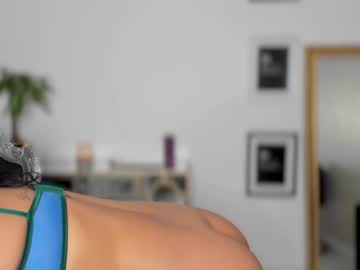 girl
        moniqueeass cam image #6884793
