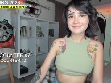 girl
        lonelly_lolly98 cam image #3100713
