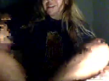 girl
        winterbunny69 cam image #4044959