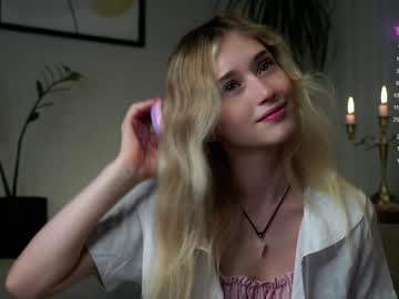 girl
        taitehambelton cam image #5034365