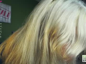 girl
        audreycarvin cam image #4632602
