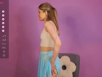 girl
        alisia_spinnet cam image #3161121