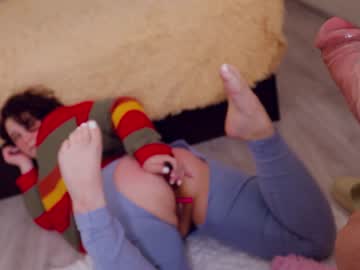 girl
        chery_lady22 cam image #933732