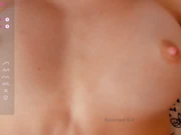 girl
        riskyproject cam image #5052175