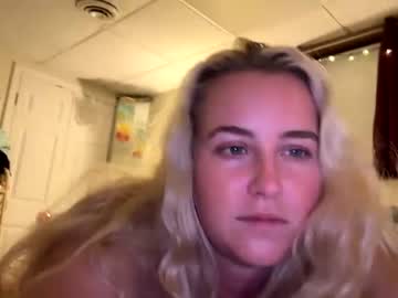girl
        blonde4lyfe cam image #2448559