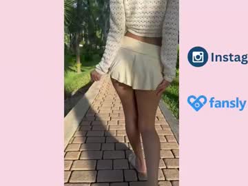 girl
        little_effy18_ cam image #6181009