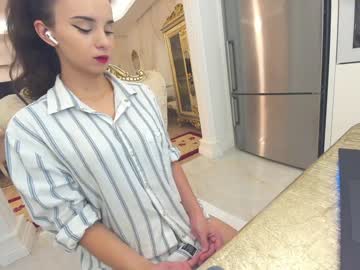girl
        ehotlovea cam image #370203
