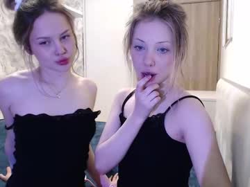 couple
        alice_nika cam image #5786555