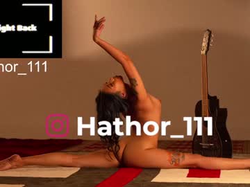 girl
        hathor_111 cam image #4321639